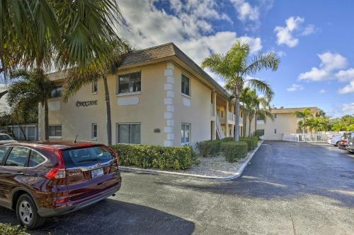 St Pete Condo with Heated Pool - Less Than 1 Mi to Beach! - image 2