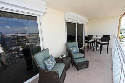 Waterfront Condo with Patio and Pool on Madeira Beach! - image 5