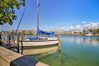 Treasure Island Bungalow- Walk to Gulf and Pier - image 4