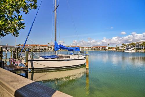 Treasure Island Bungalow- Walk to Gulf and Pier - image 4