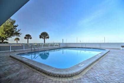 Oceanfront Condo with Pool Walk to Beach and Bars Florida