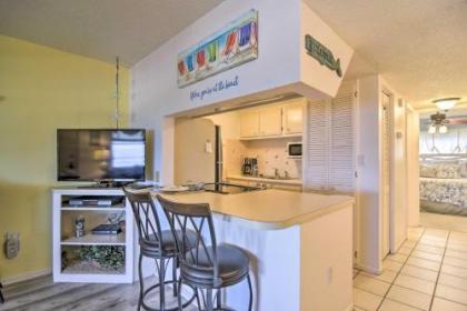 Oceanfront Condo with Pool Walk to Beach and Bars - image 2