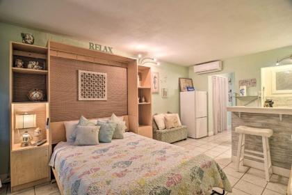 Pass-A-Grille Studio with Direct Beach Access!