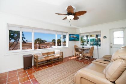 Tropic Terrace Suite #27 - Beachfront Rental condo - image 12