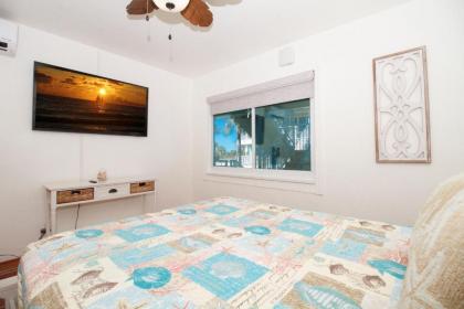 Tropic Terrace Suite #27 - Beachfront Rental condo - image 18