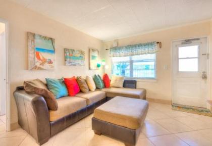 Tropic Terrace #8 - Beachfront Rental condo - image 3