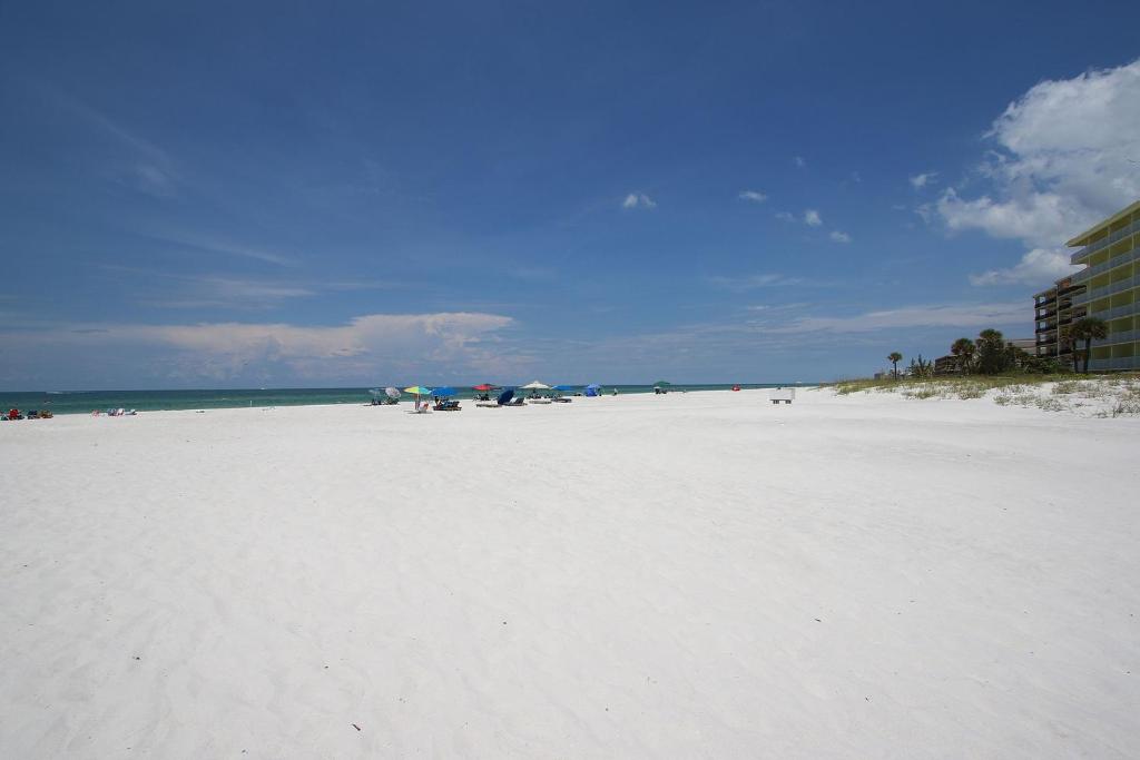 Sea Breeze by Florida Lifestyle Vacation Rentals - image 4