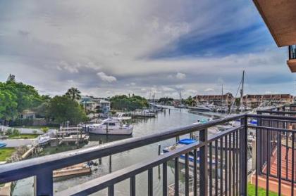 Condo with Marina View - Walk to Madeira Beach! - image 4