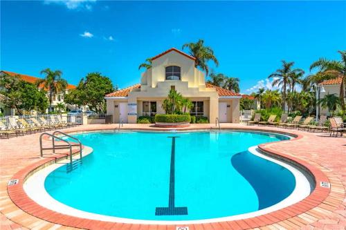 Vista Verde North 6-142 2 Bedrooms Pool View Heated Pool Spa Sleeps 4 - main image