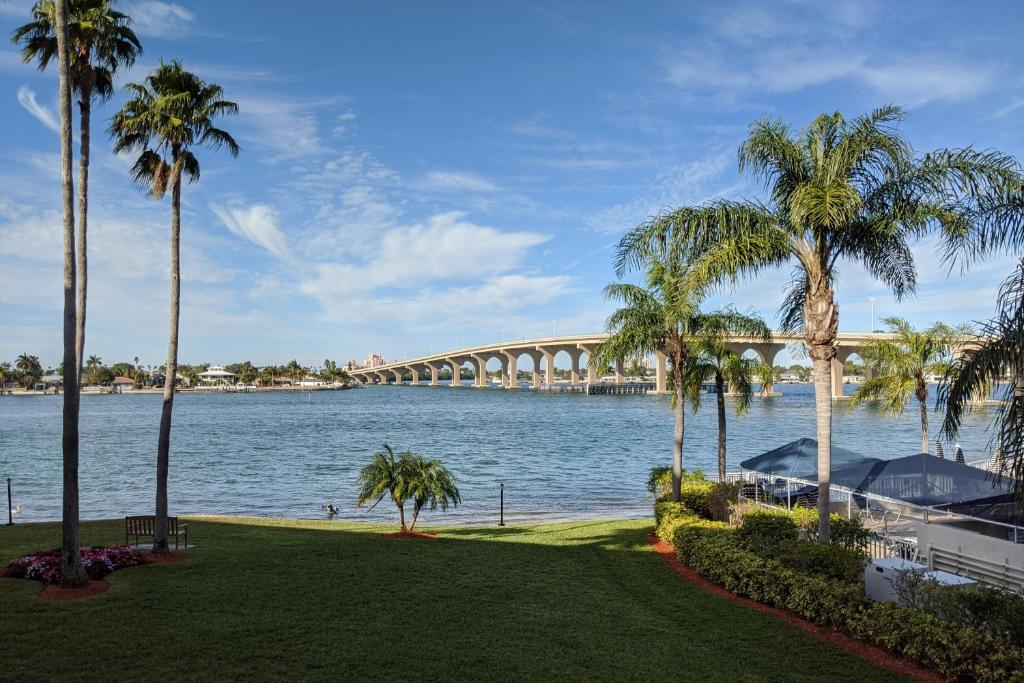 Bahia Del Mar 222 - main image