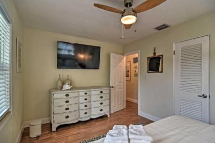 Cozy Jungle Escape Less Than 1 Mi to Gulfport Beach! - image 13