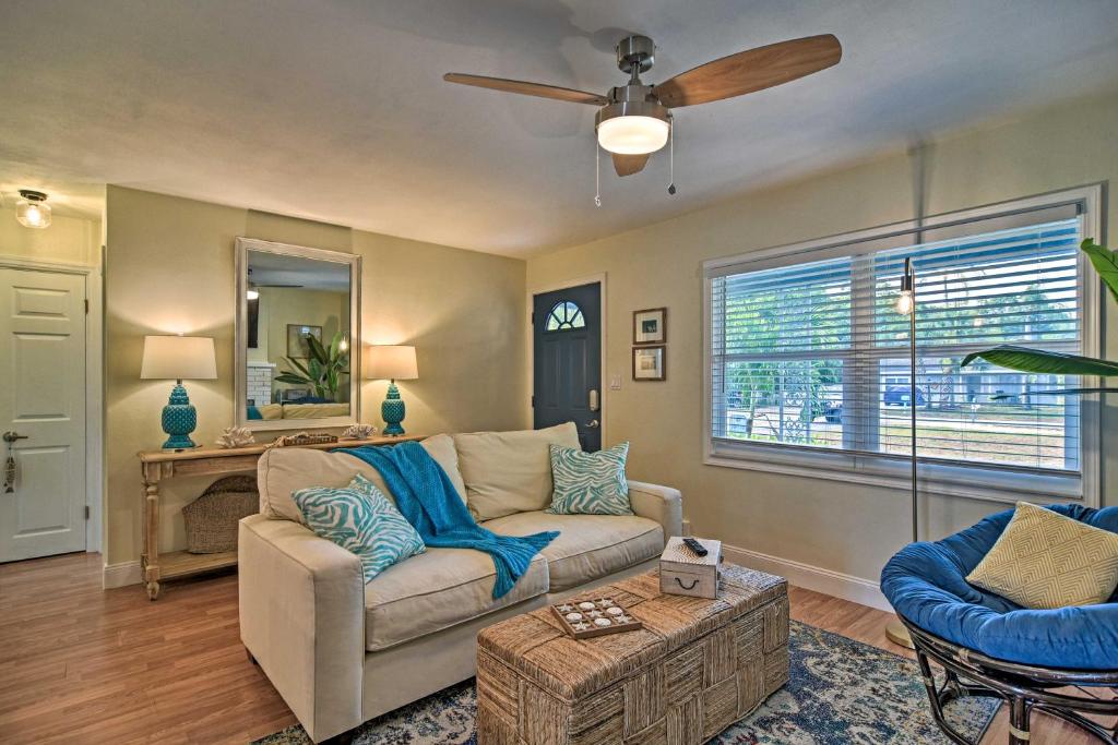 Cozy Jungle Escape Less Than 1 Mi to Gulfport Beach! - image 5