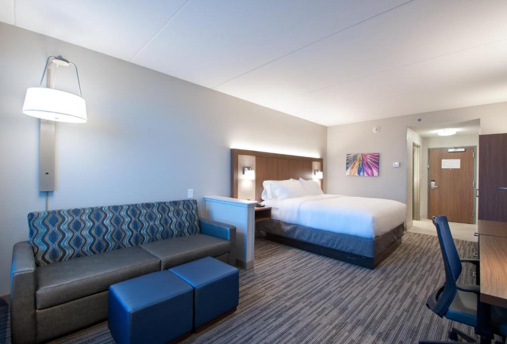 Holiday Inn Express Quantico - Stafford an IHG Hotel - image 3