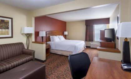 Hampton Inn Houston Stafford - image 16