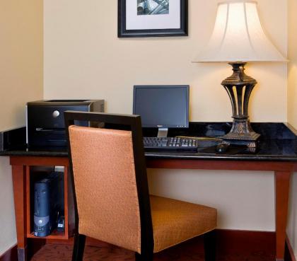 Hampton Inn Houston Stafford - image 18