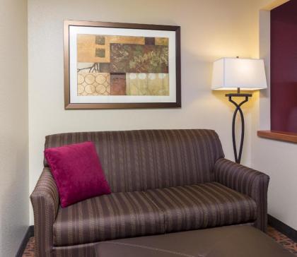 Hampton Inn Houston Stafford - image 9