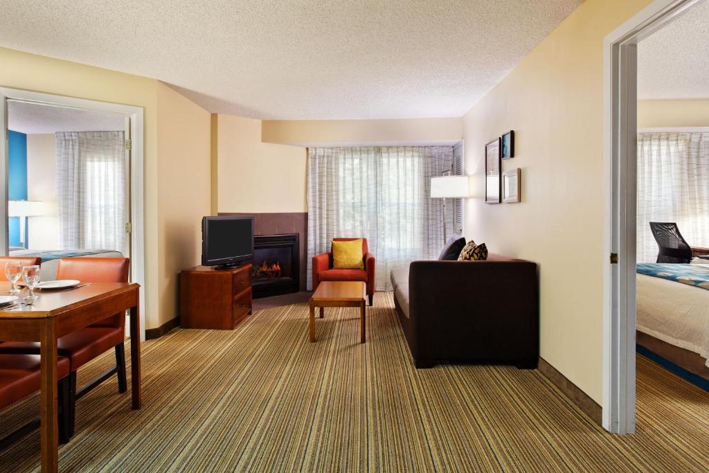 Residence Inn Houston Sugar Land/Stafford - image 5