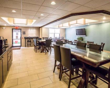 Comfort Suites Stafford Near Sugarland - image 13