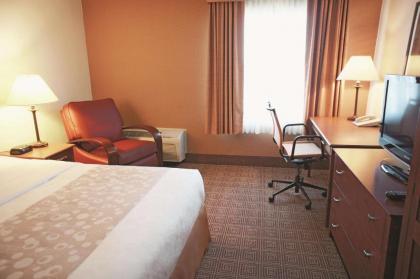 La Quinta by Wyndham Stamford / New York City - image 10