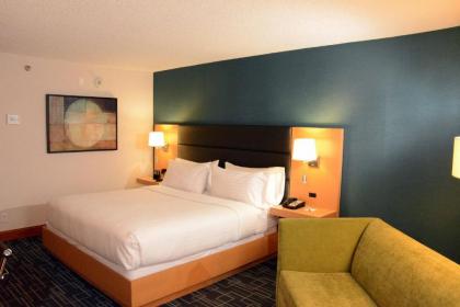 Holiday Inn Express Stamford an IHG Hotel - image 14