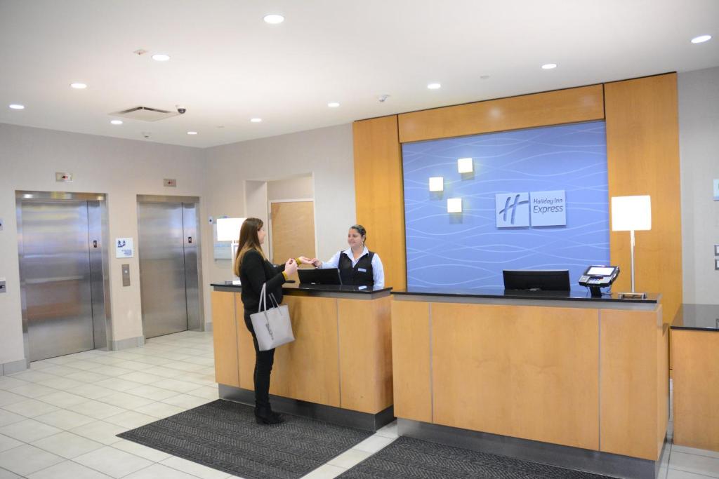 Holiday Inn Express Stamford an IHG Hotel - image 6