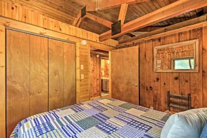 Secluded Stanardsville Cabin with 10 Acres and Hot Tub - image 14