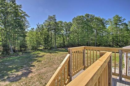 Standish Apartment with Deck   2 mi to Sebago Lake Standish