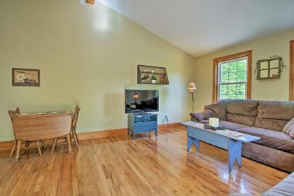 Standish Apartment with Deck - 2 Mi to Sebago Lake! - image 15