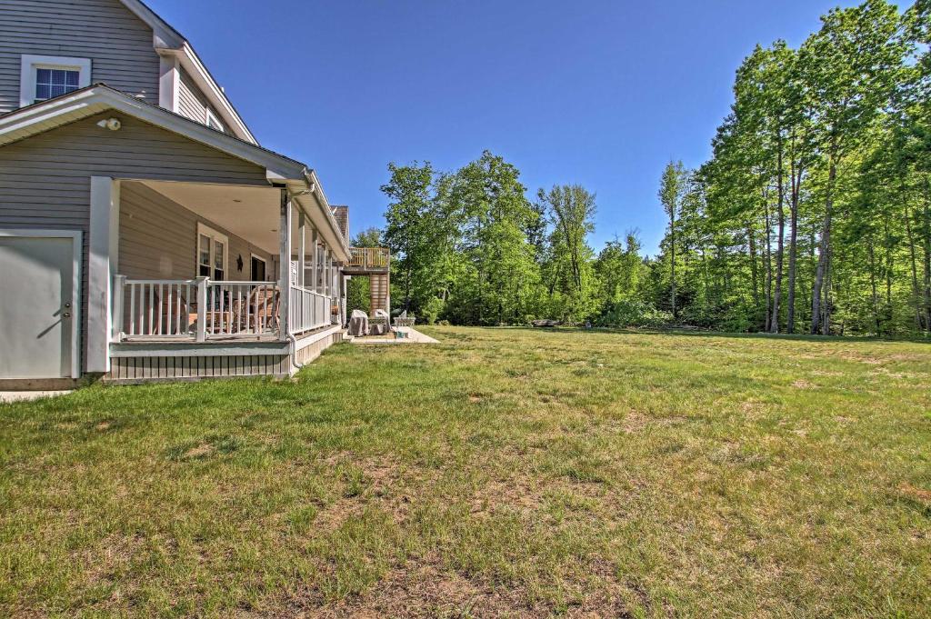 Standish Apartment with Deck - 2 Mi to Sebago Lake! - image 4