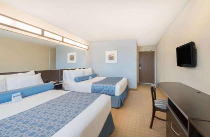 Microtel Inn & Suites by Wyndham Stanley - image 7