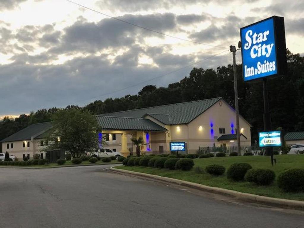 Star City Inn & Suites - main image