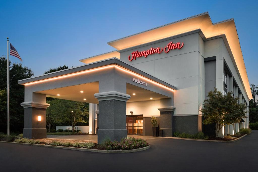 Hampton Inn Starkville - main image