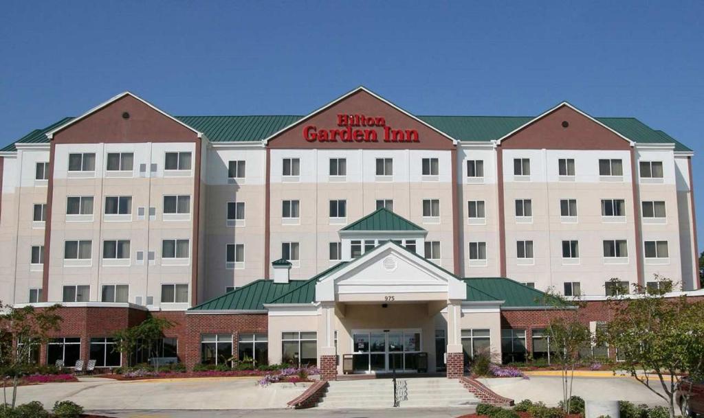 Hilton Garden Inn Starkville - main image