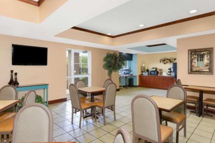 Microtel Inn & Suites by Wyndham Starkville - image 9