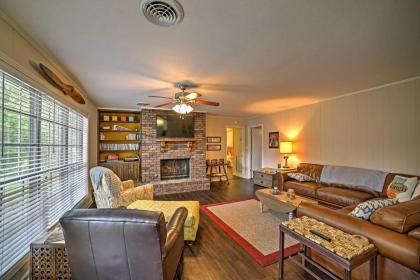 Charming Starkville House with Yard - 2 Mi to MSU! - image 13