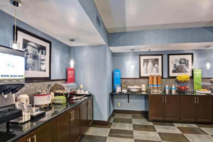 Hampton Inn State College - image 4