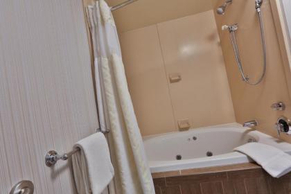 Hilton Garden Inn State College - image 9