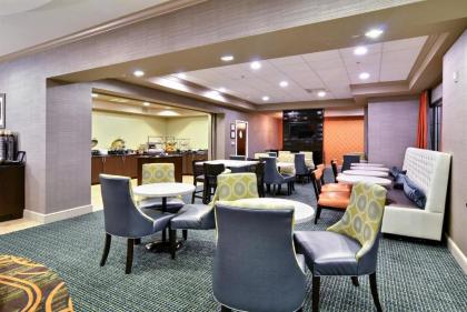 Springhill Suites by Marriott State College - image 15