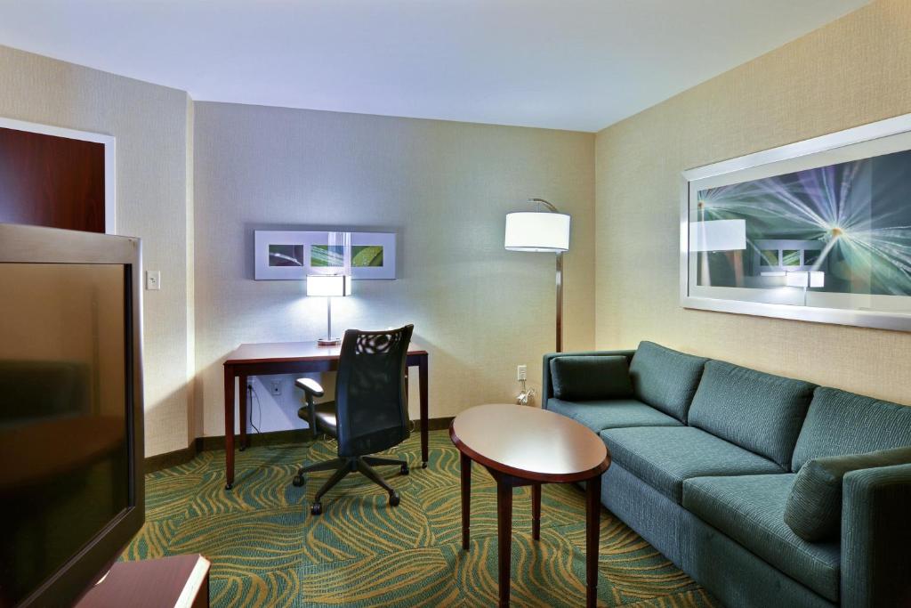 Springhill Suites by Marriott State College - image 4