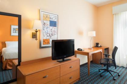 Fairfield Inn & Suites by Marriott State College - image 13