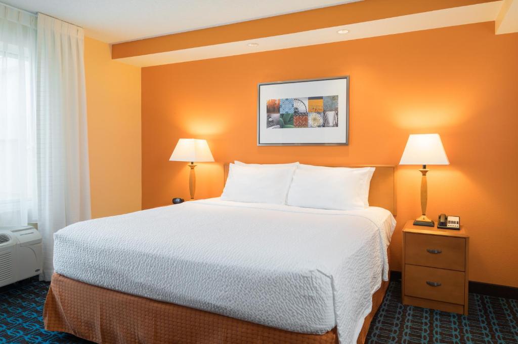 Fairfield Inn & Suites by Marriott State College - image 6