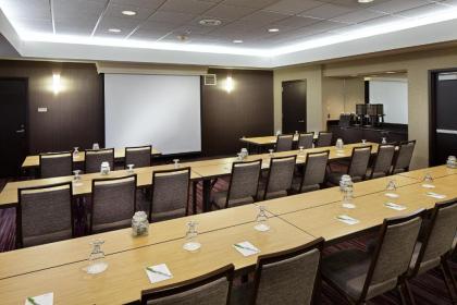 Courtyard by Marriott State College - image 5