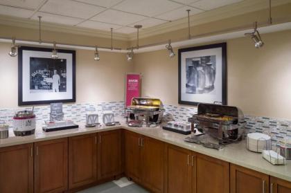 Hampton Inn & Suites State College at Williamsburg Square - image 10