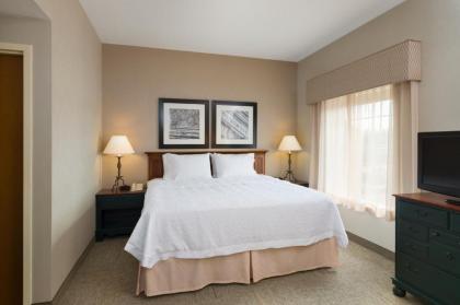 Hampton Inn & Suites State College at Williamsburg Square - image 13