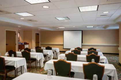 Hampton Inn & Suites State College at Williamsburg Square - image 5