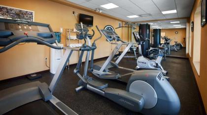 Best Western PLUS University Park Inn & Suites - image 9