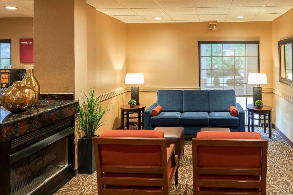 Comfort Suites near Penn State - State College - image 3