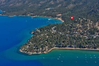 Foothill Folly by Lake Tahoe Accommodations - image 11