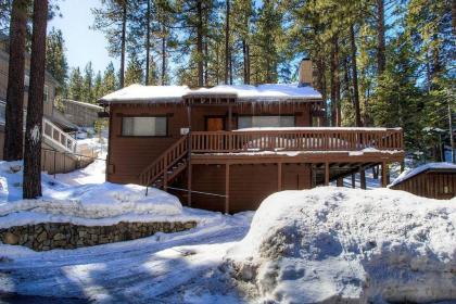 Foothill Folly by Lake Tahoe Accommodations - image 4