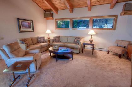 Lake View Glen by Lake Tahoe Accommodations - image 5